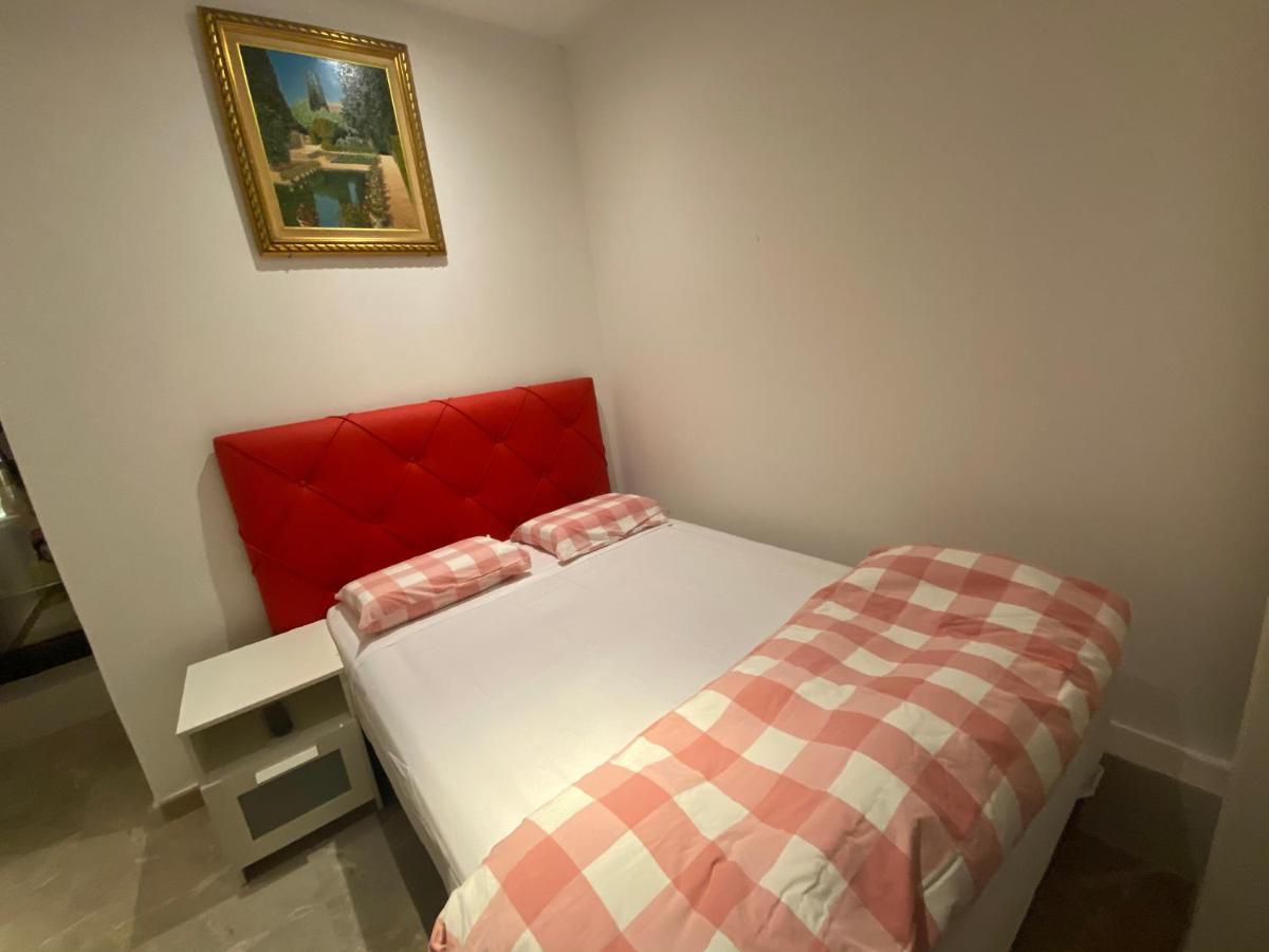 Hostal Granvia 628 Barcelona Exterior photo