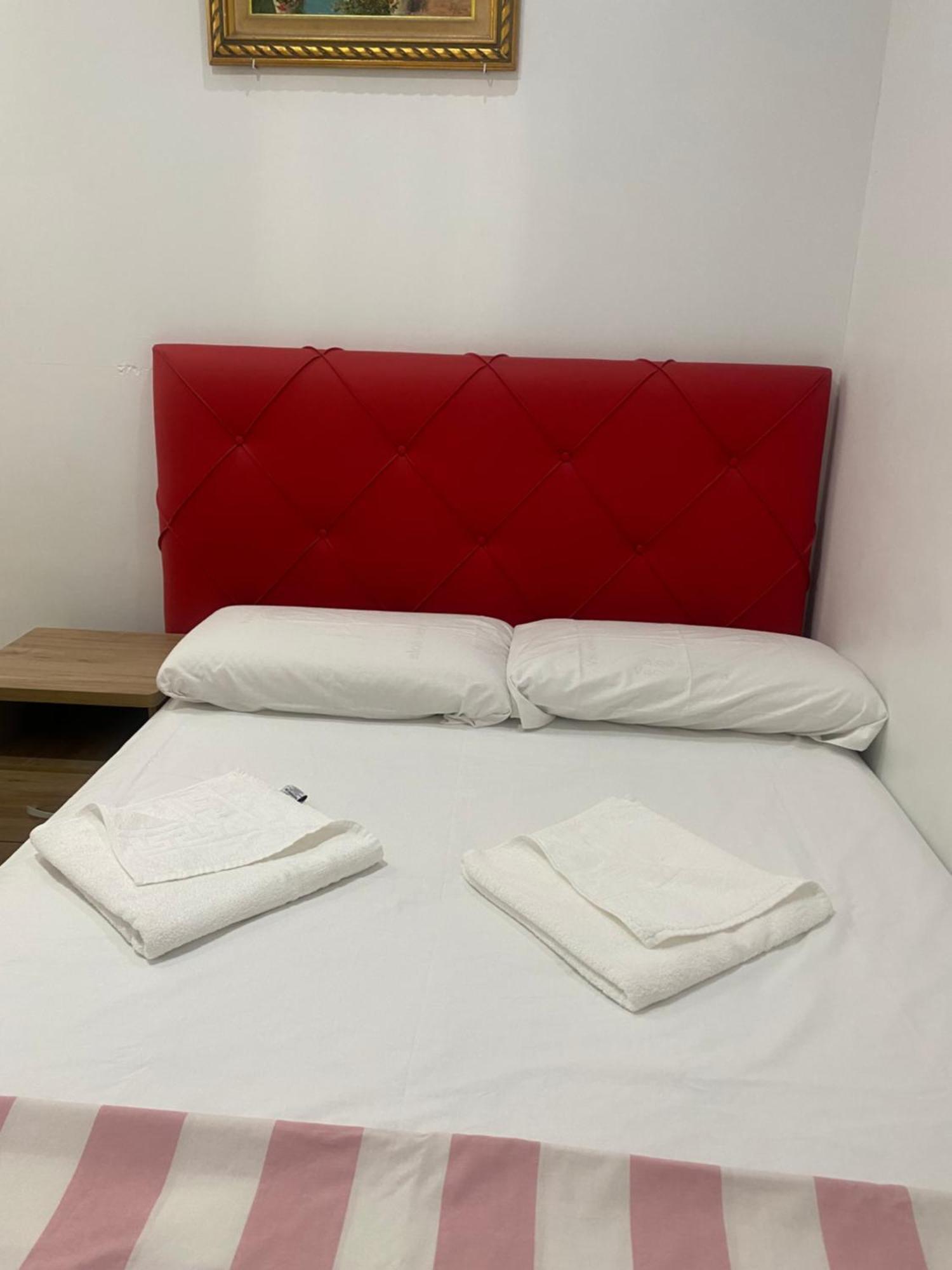Hostal Granvia 628 Barcelona Exterior photo