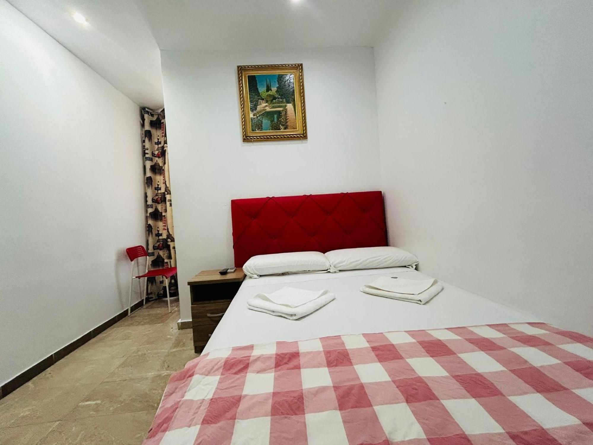 Hostal Granvia 628 Barcelona Exterior photo